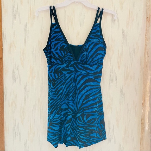 Trimshaper Women's Diana Swim Dress Tiger, Zebra print blue and black size 10 - Picture 1 of 15